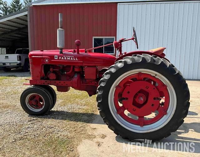 Image of Farmall H equipment image 1