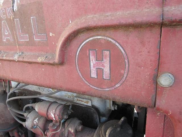 Image of Farmall H equipment image 4