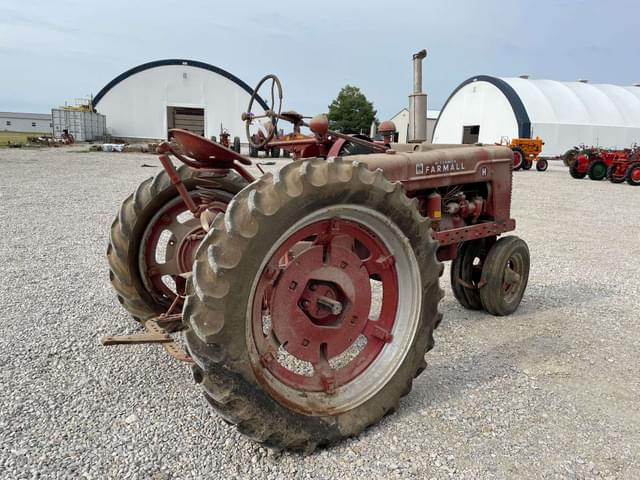 Image of Farmall H equipment image 4