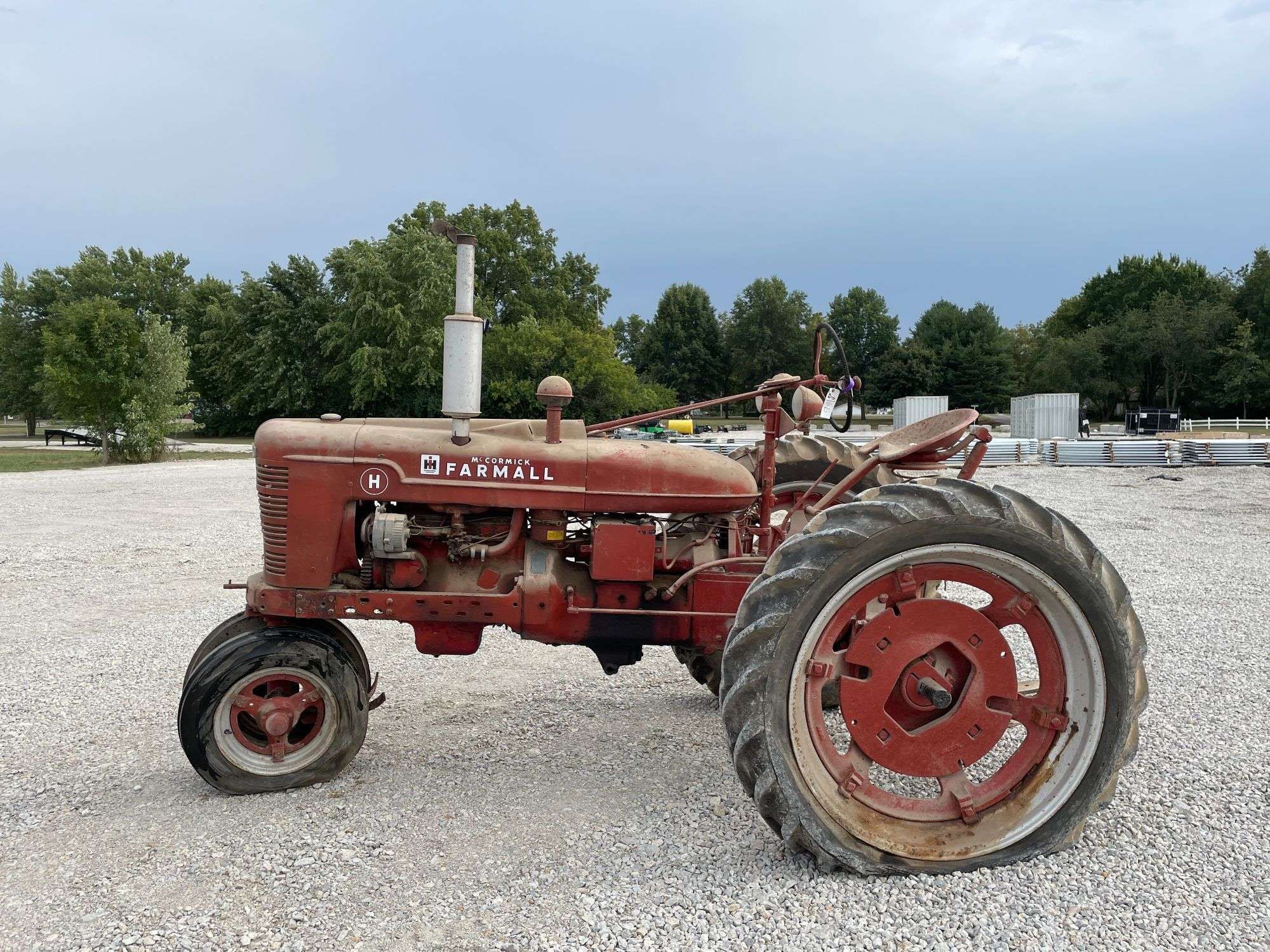 Farmall H Equipment Image0