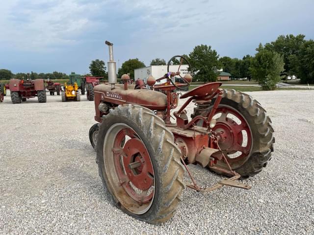 Image of Farmall H equipment image 2