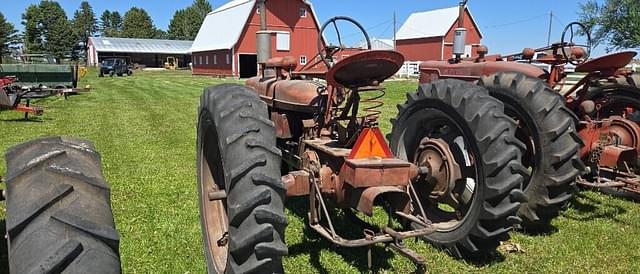Image of Farmall H equipment image 3