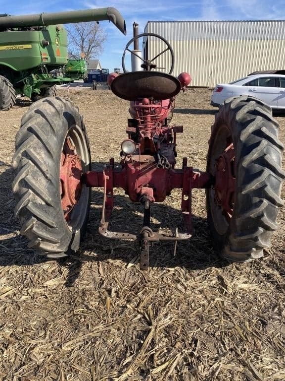 Image of Farmall H equipment image 4