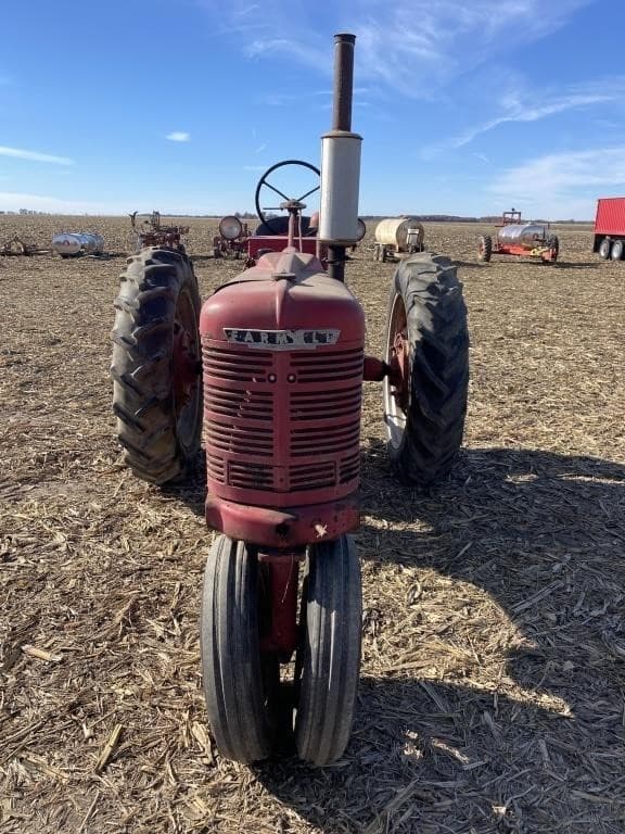 Image of Farmall H equipment image 1
