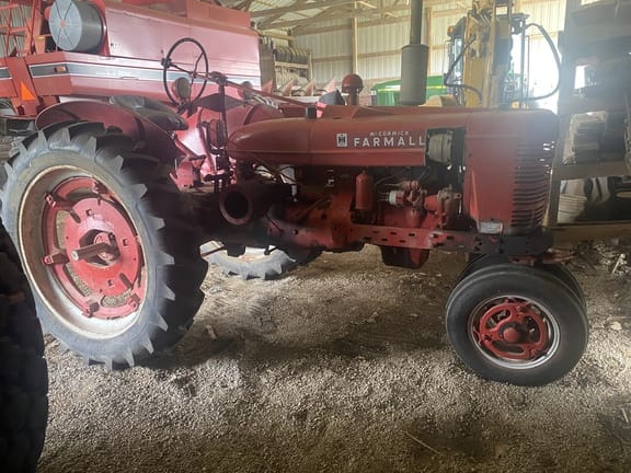 Farmall H Equipment Image0