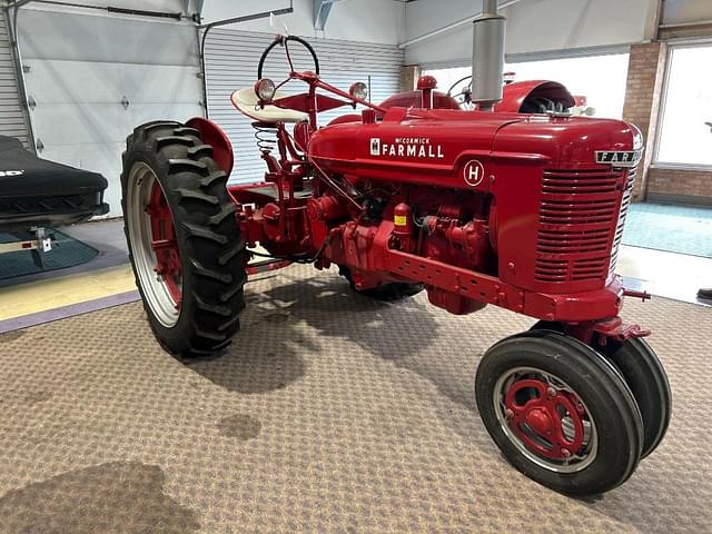 Image of Farmall H equipment image 2