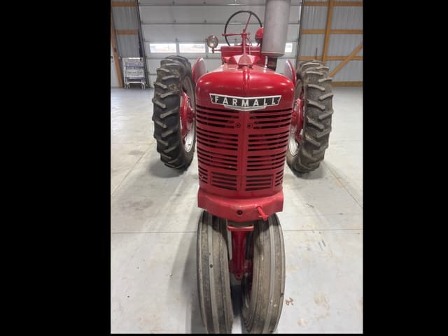 Image of Farmall H equipment image 2