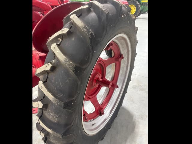 Image of Farmall H equipment image 4