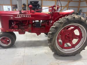 1949 Farmall H Image