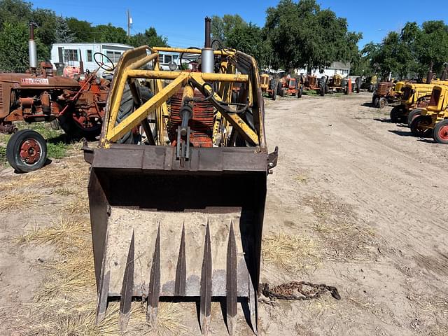 Image of Farmall H equipment image 3