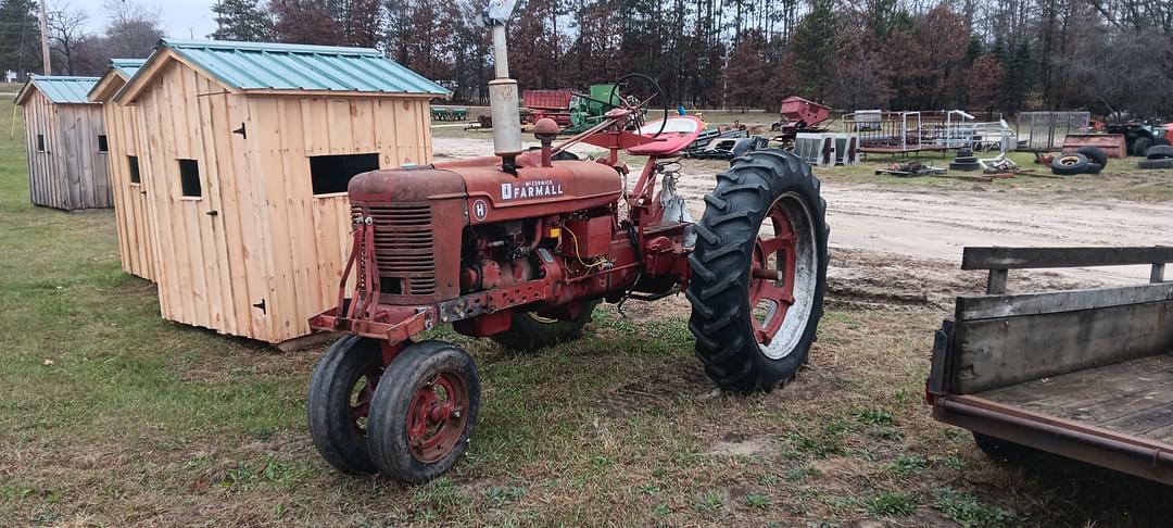 Image of Farmall H Image 1