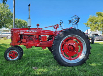 Main image Farmall H