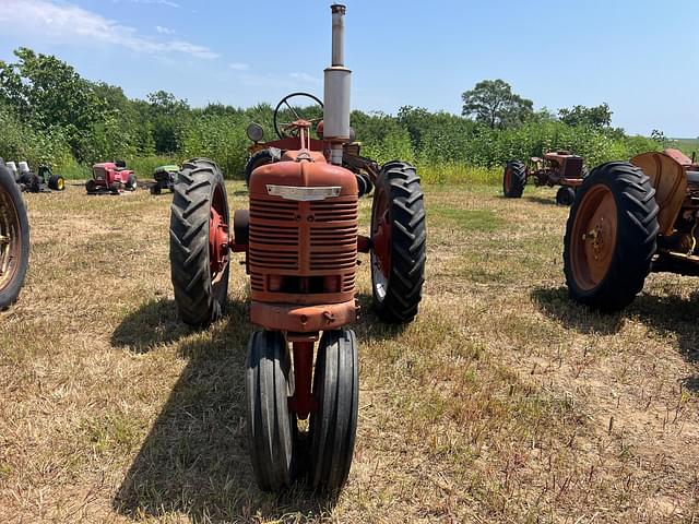 Image of Farmall H equipment image 2