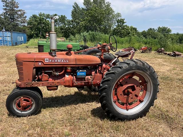 Image of Farmall H equipment image 3