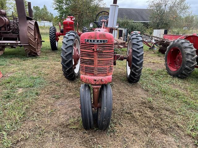 Image of Farmall H equipment image 1