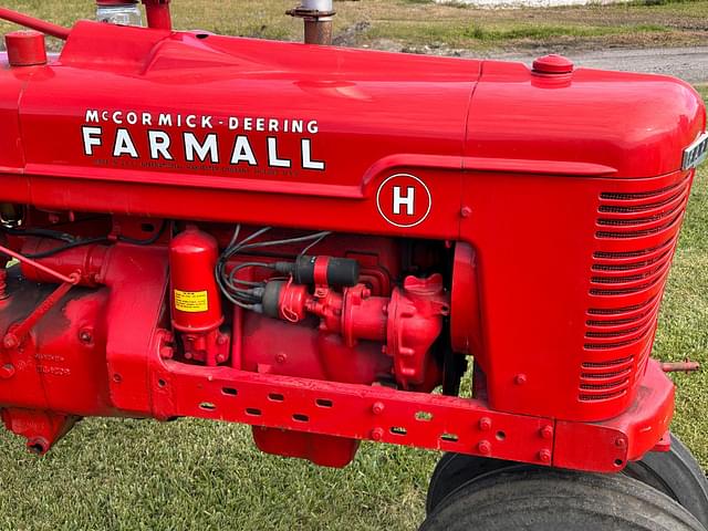 Image of Farmall H equipment image 2