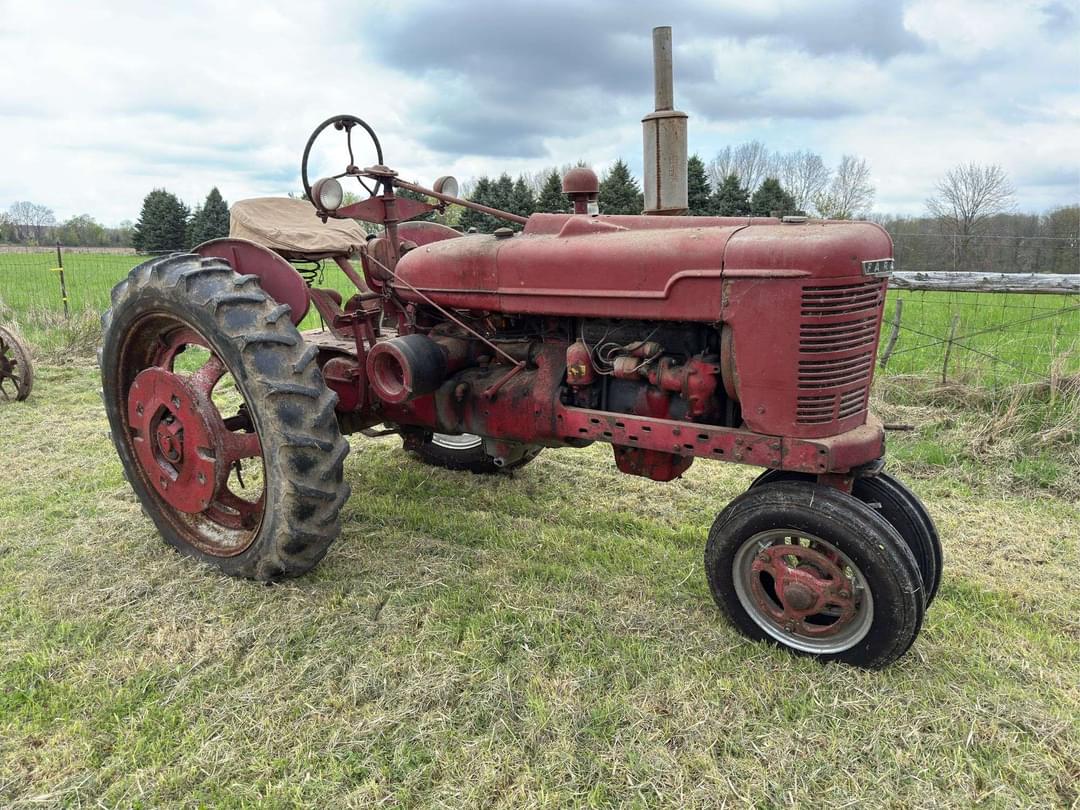 Image of Farmall H Primary image