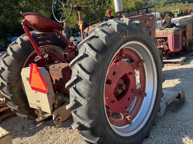 Image of Farmall H equipment image 2