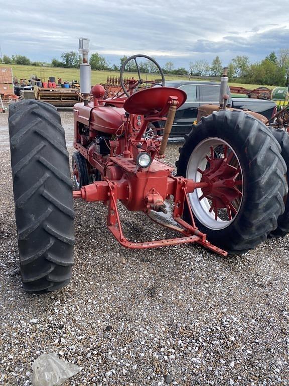 Image of Farmall H equipment image 3