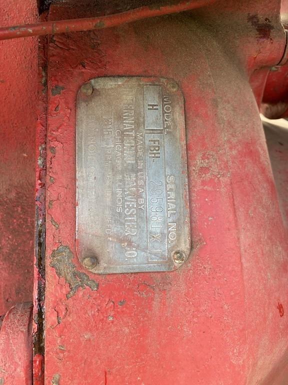 Image of Farmall H equipment image 2