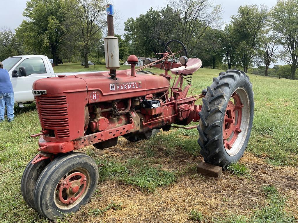 Image of Farmall H Image 1