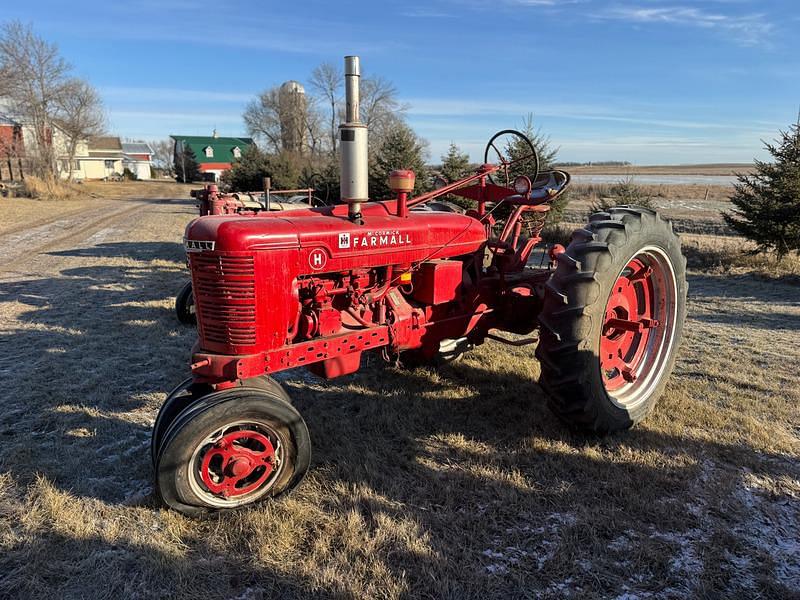 Image of Farmall H Image 0