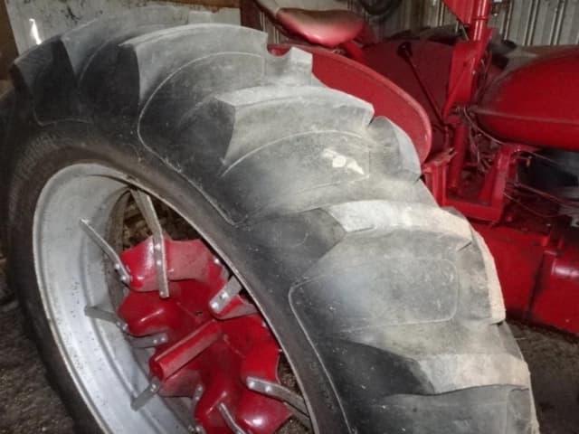 Image of Farmall H equipment image 4