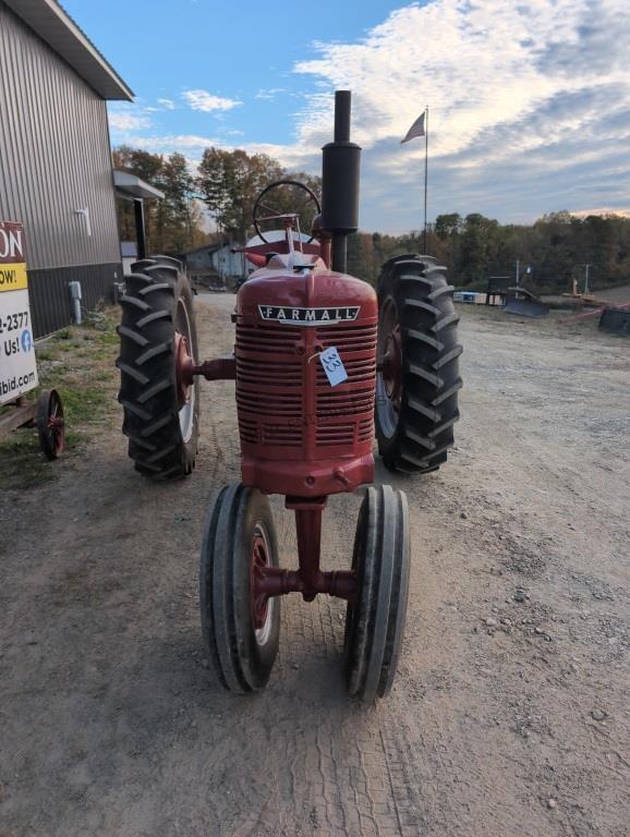 Image of Farmall H equipment image 2
