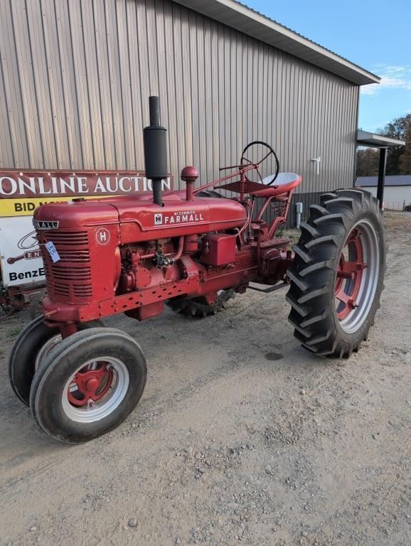 Image of Farmall H equipment image 1