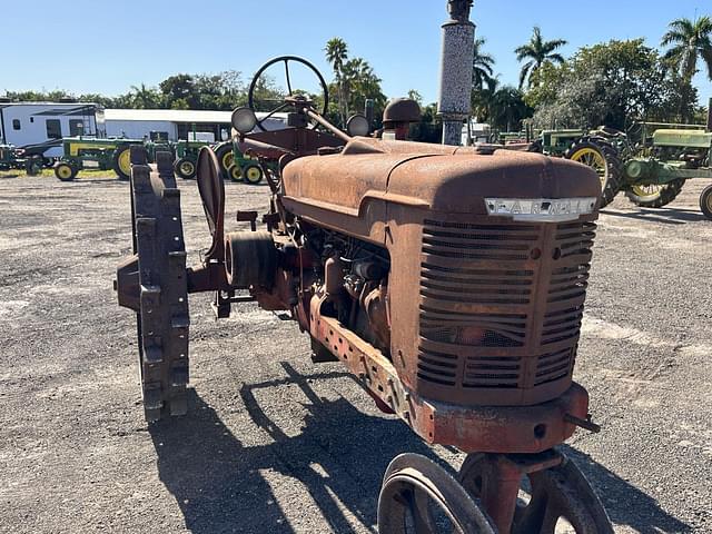 Image of Farmall H equipment image 1