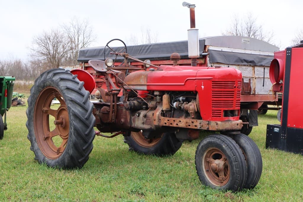 Image of Farmall H Primary image