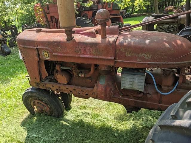 Image of Farmall H equipment image 2