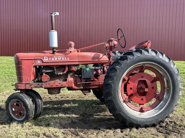 Image of Farmall H equipment image 1