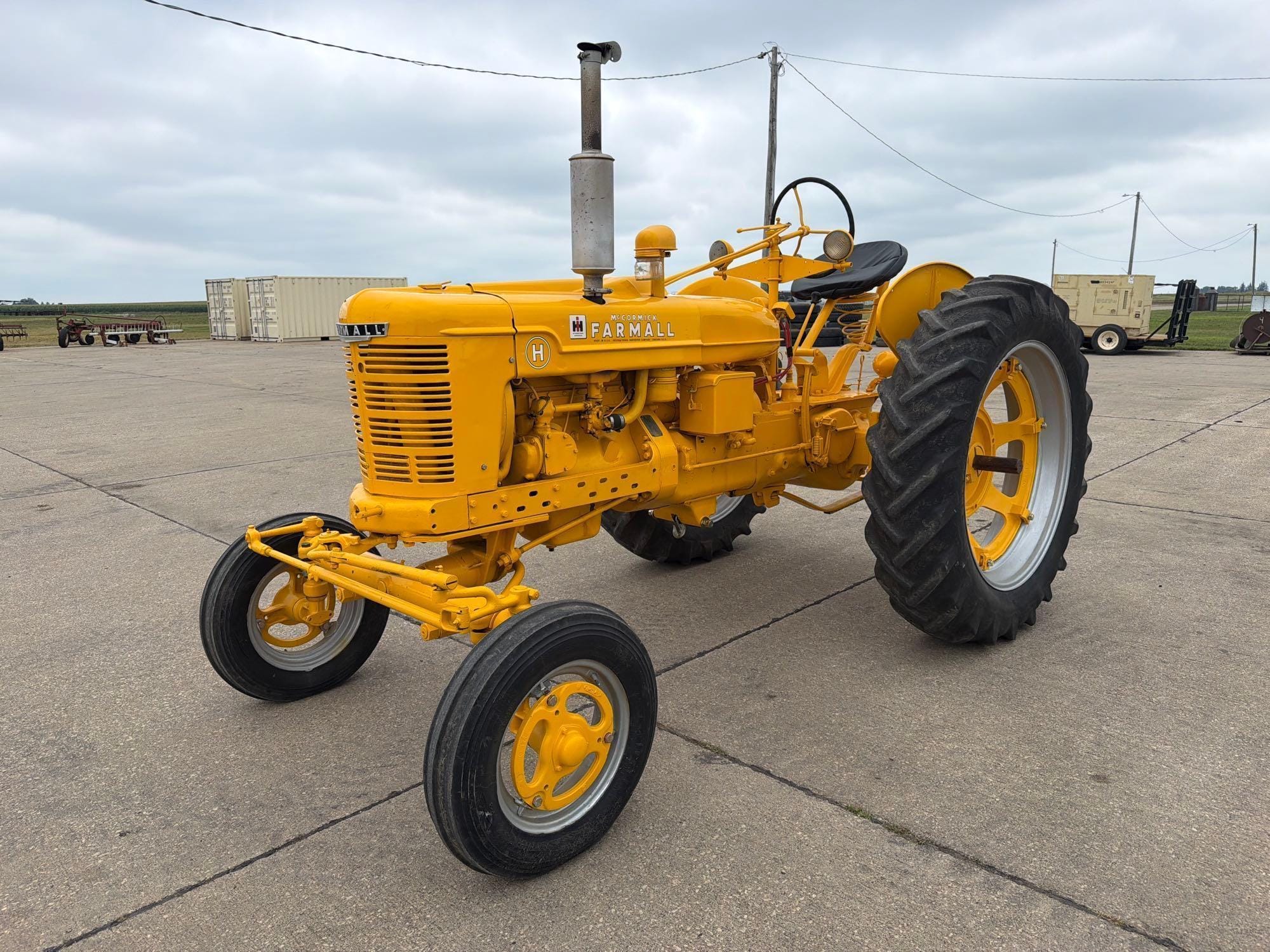 Farmall H Equipment Image0