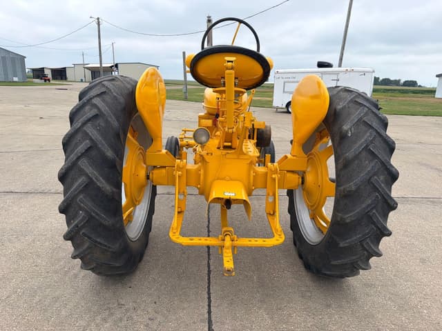 Image of Farmall H equipment image 4