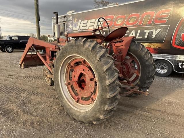 Image of Farmall H equipment image 1