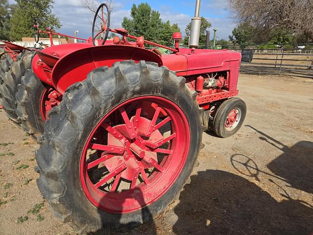 Image of Farmall H equipment image 4