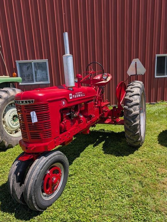 Image of Farmall H equipment image 1