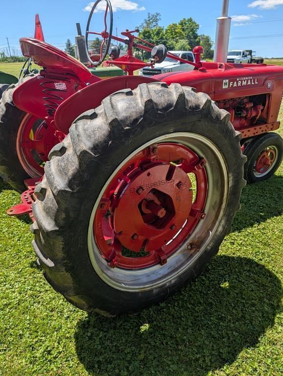 Image of Farmall H equipment image 4