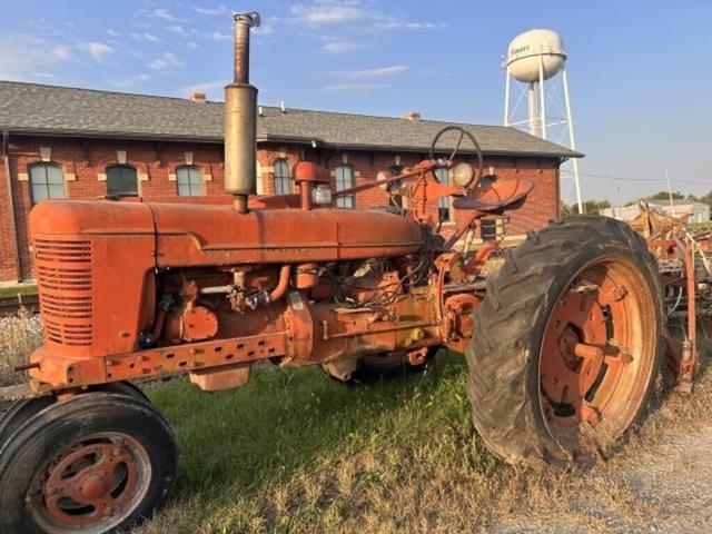 Image of Farmall H equipment image 3