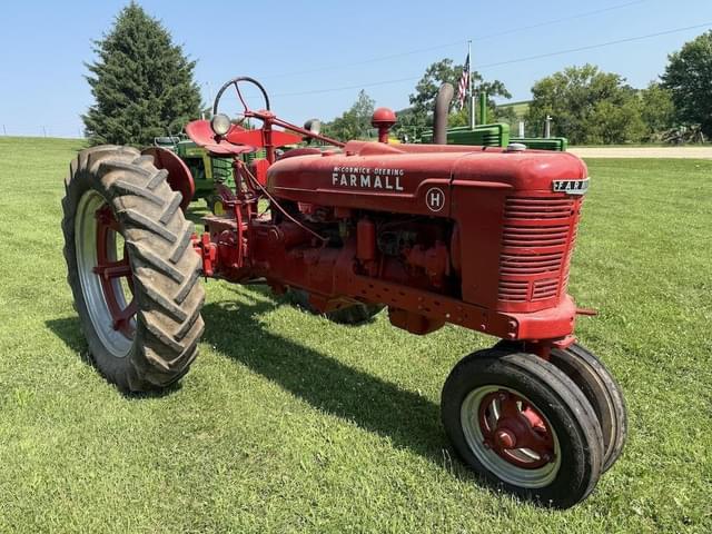 Image of Farmall H equipment image 2
