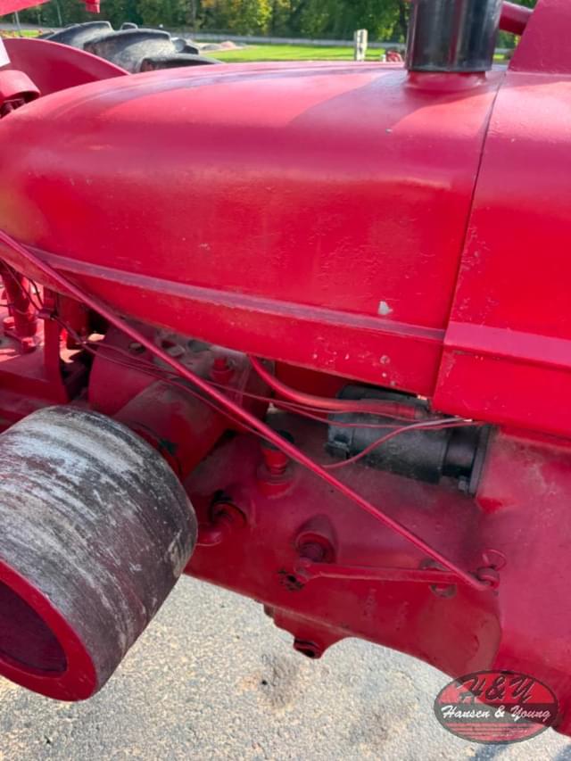 Image of Farmall H equipment image 3
