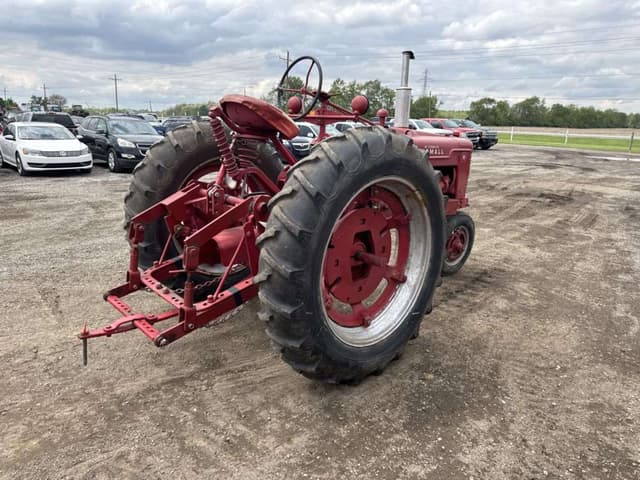 Image of Farmall H equipment image 4