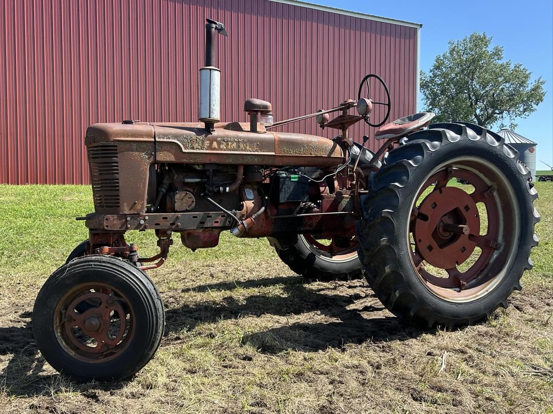 Image of Farmall H Primary image