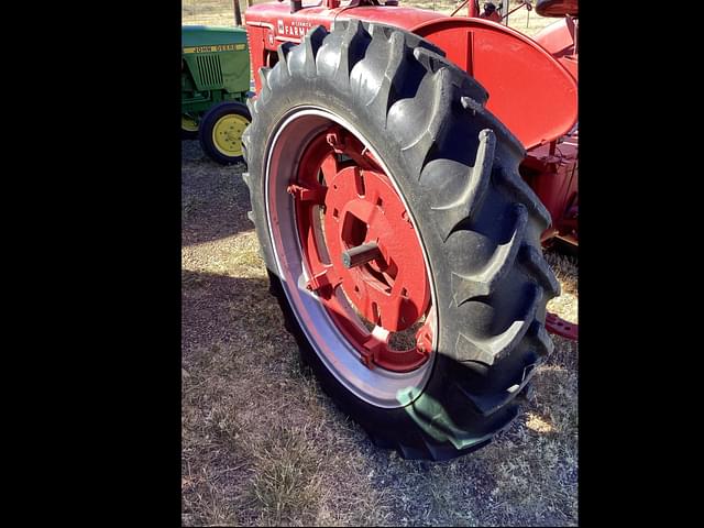 Image of Farmall H equipment image 4