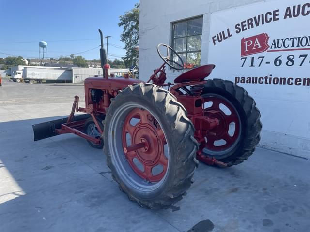 Image of Farmall H equipment image 3