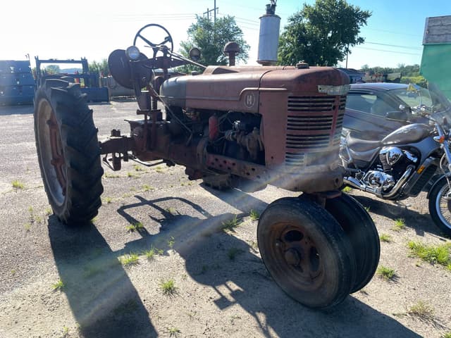 Image of Farmall H equipment image 3