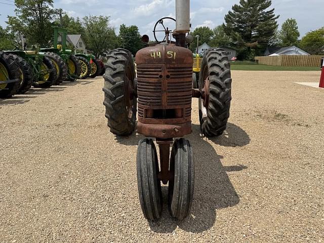 Image of Farmall H equipment image 1