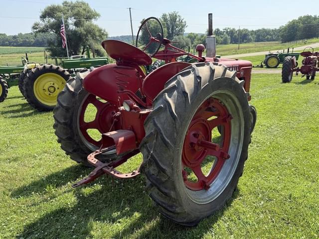 Image of Farmall H equipment image 3