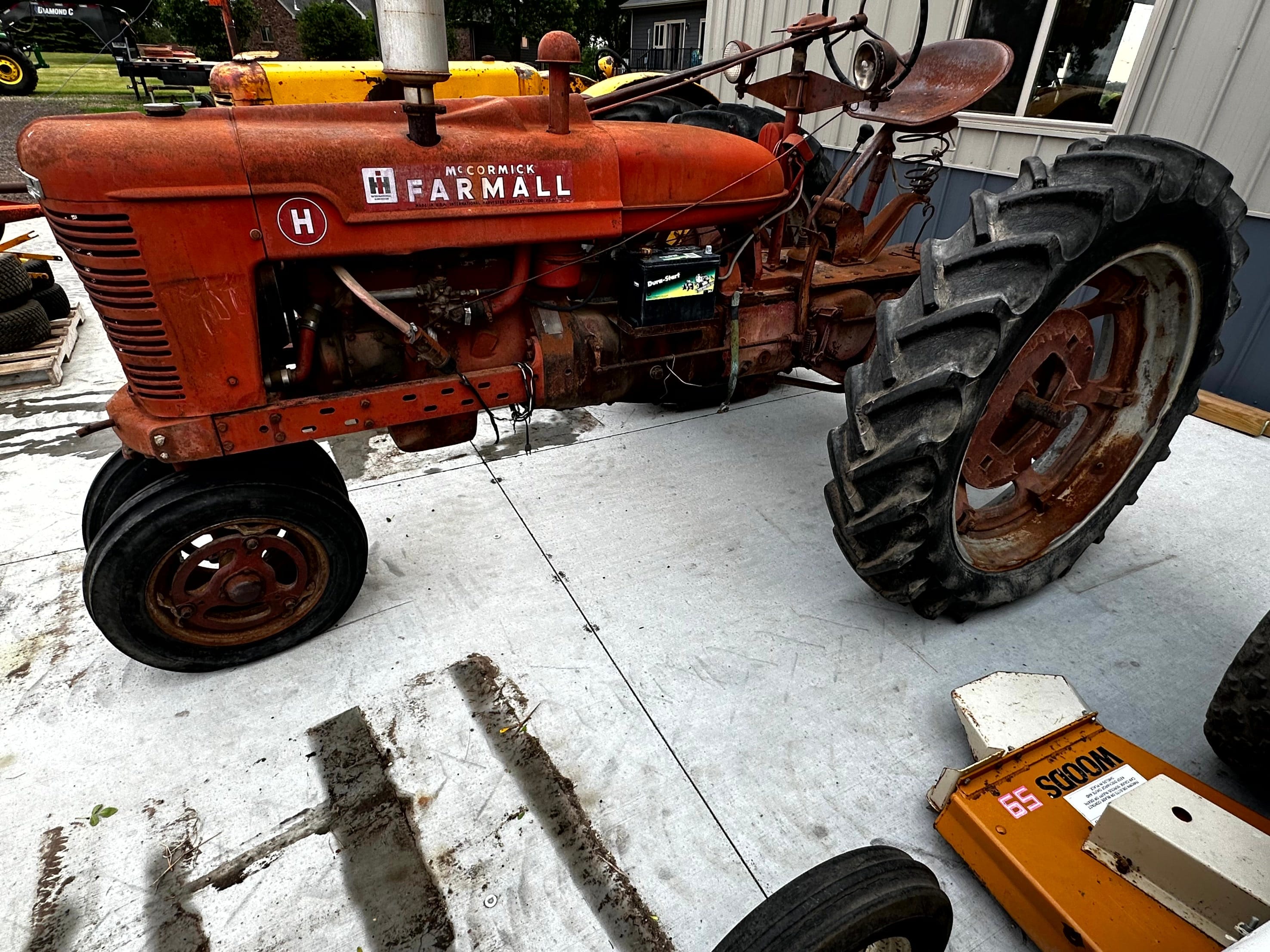 Farmall H Equipment Image0